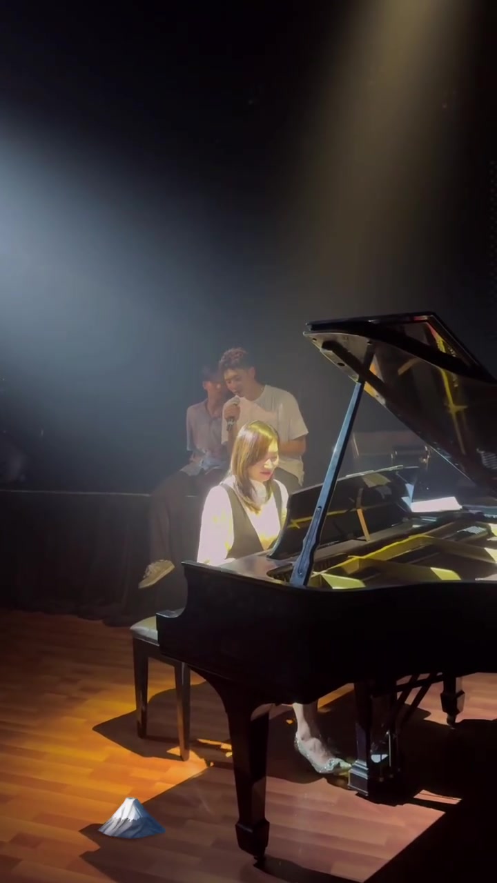 金年会🤯打球里唱歌最好的？崔永熙一展歌喉清唱《单车》《富士山下》